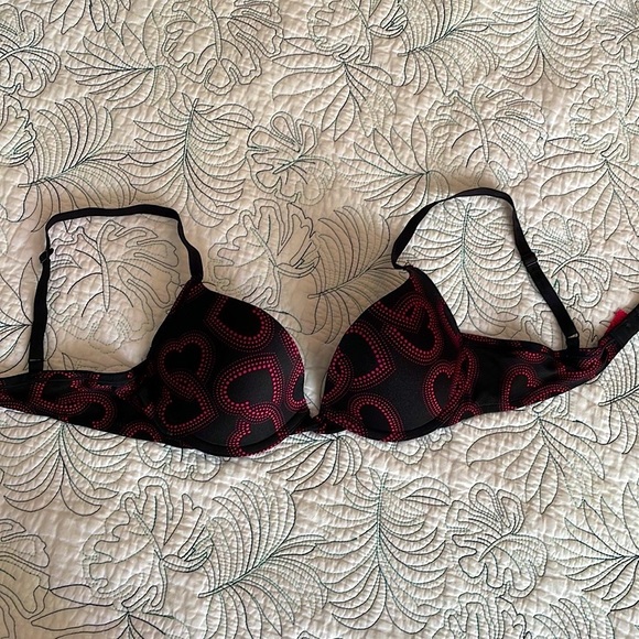 VS Sexy little things Heart bra 32C push-up pink hearts on black mesh - Picture 2 of 6